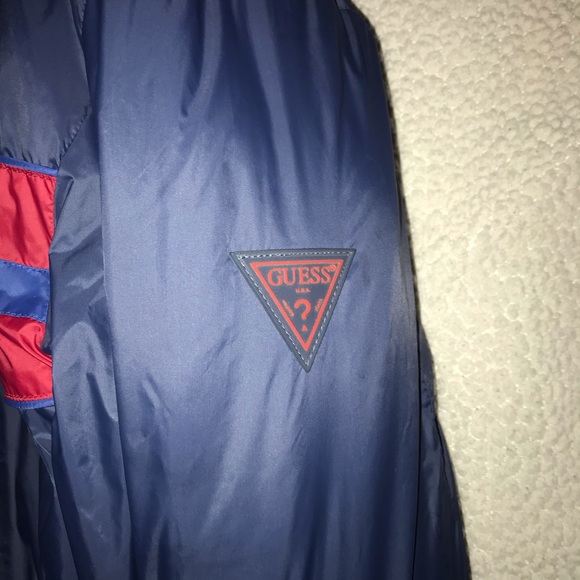 Guess puffer jacket - Picture 3 of 3